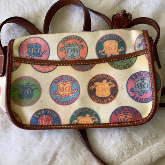 Dooney &Bourke - Picture 8 of 8
